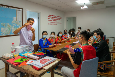 弘揚(yáng)民族瑰寶 傳承剪紙技藝——文化藝術(shù)交流活動(dòng)紀(jì)實(shí)